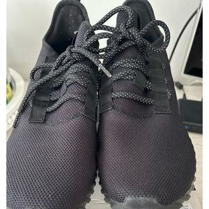 New Adidas tennis shoes